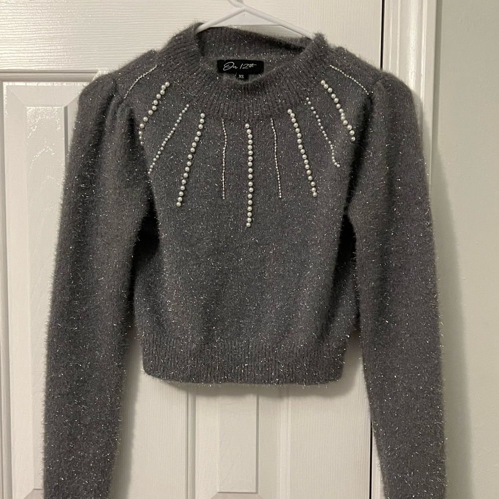 Greg sweater with pearls